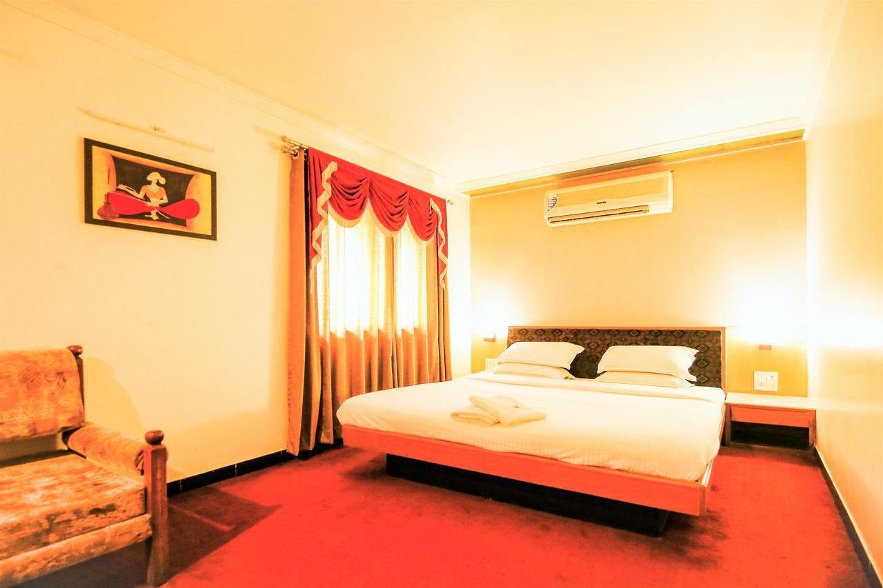 Hotel Sangam Karād Exteriér fotografie